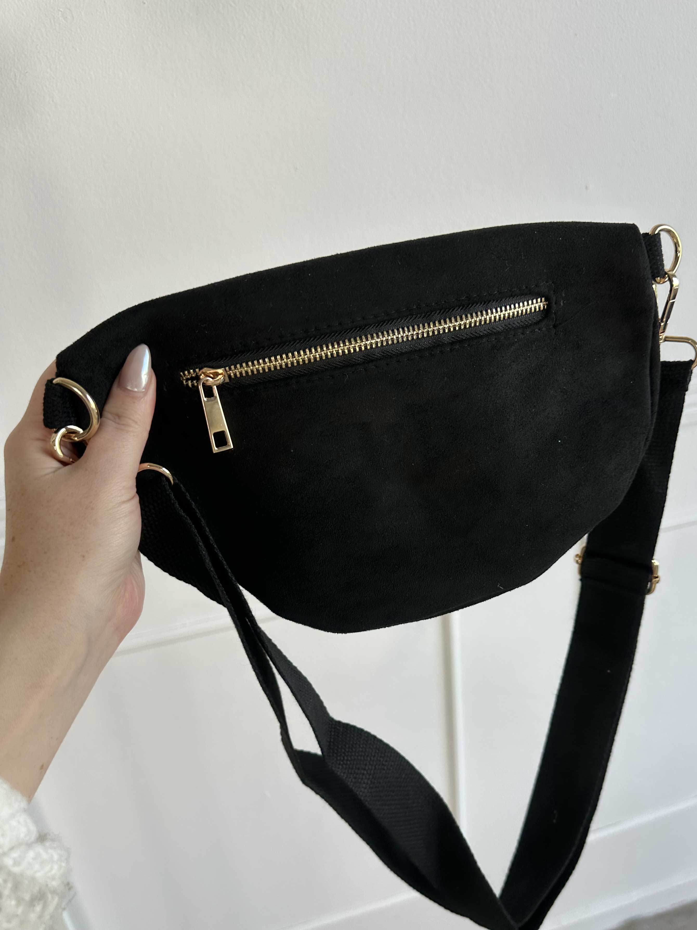 Belicia - Liten crossbody-väska i mockalook